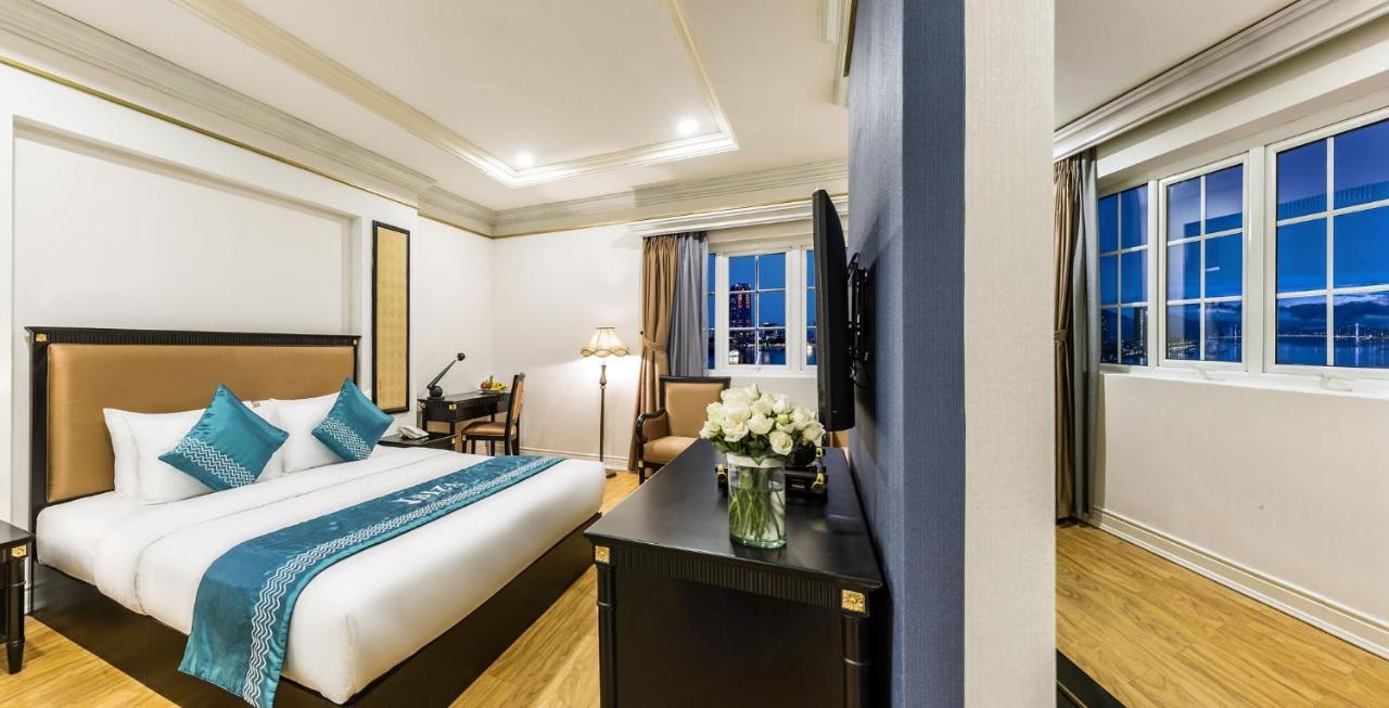 Ibiza Riverfront Da Nang Hotel Powered By Aston Exterior photo