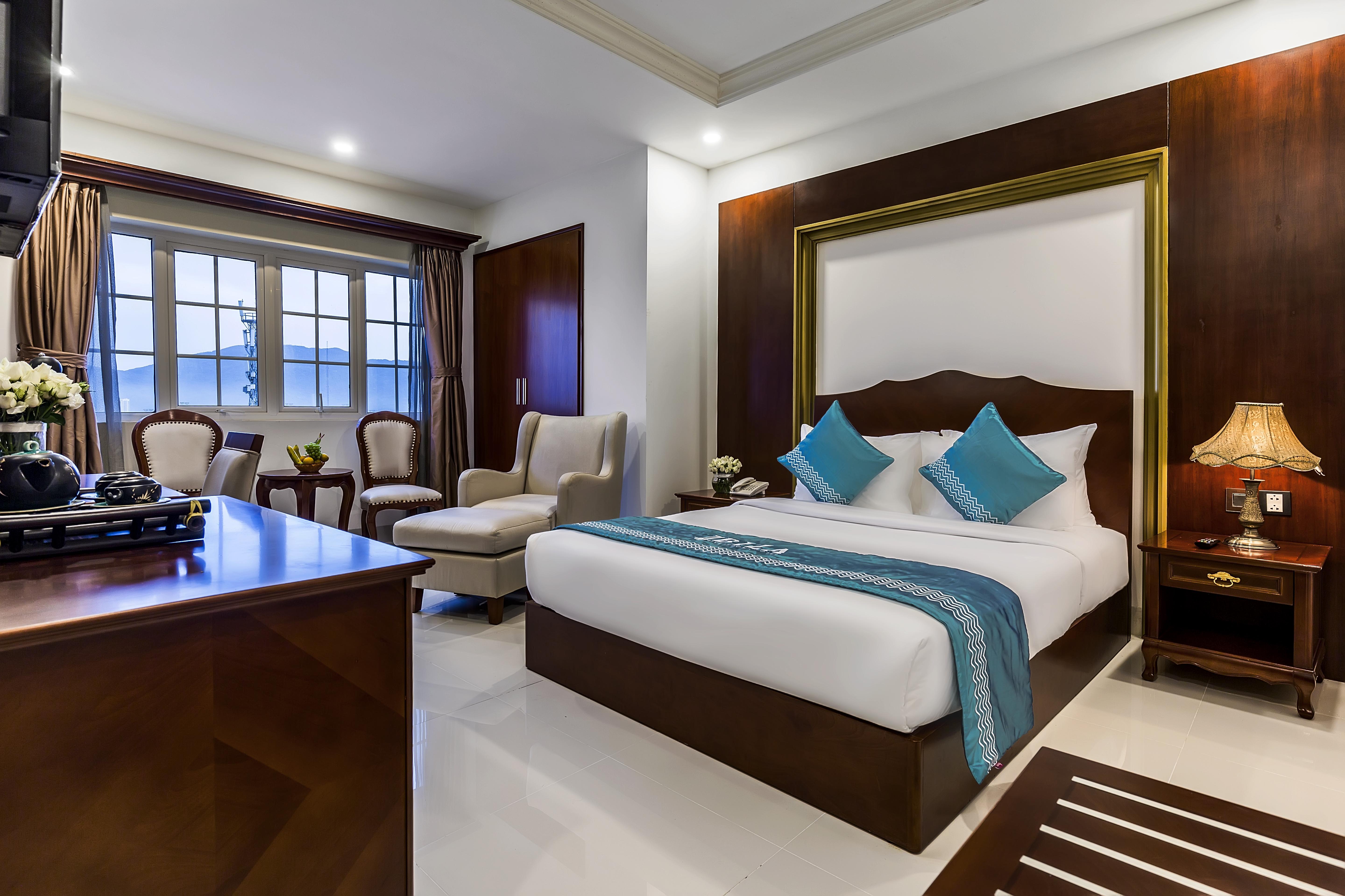 Ibiza Riverfront Da Nang Hotel Powered By Aston Exterior photo