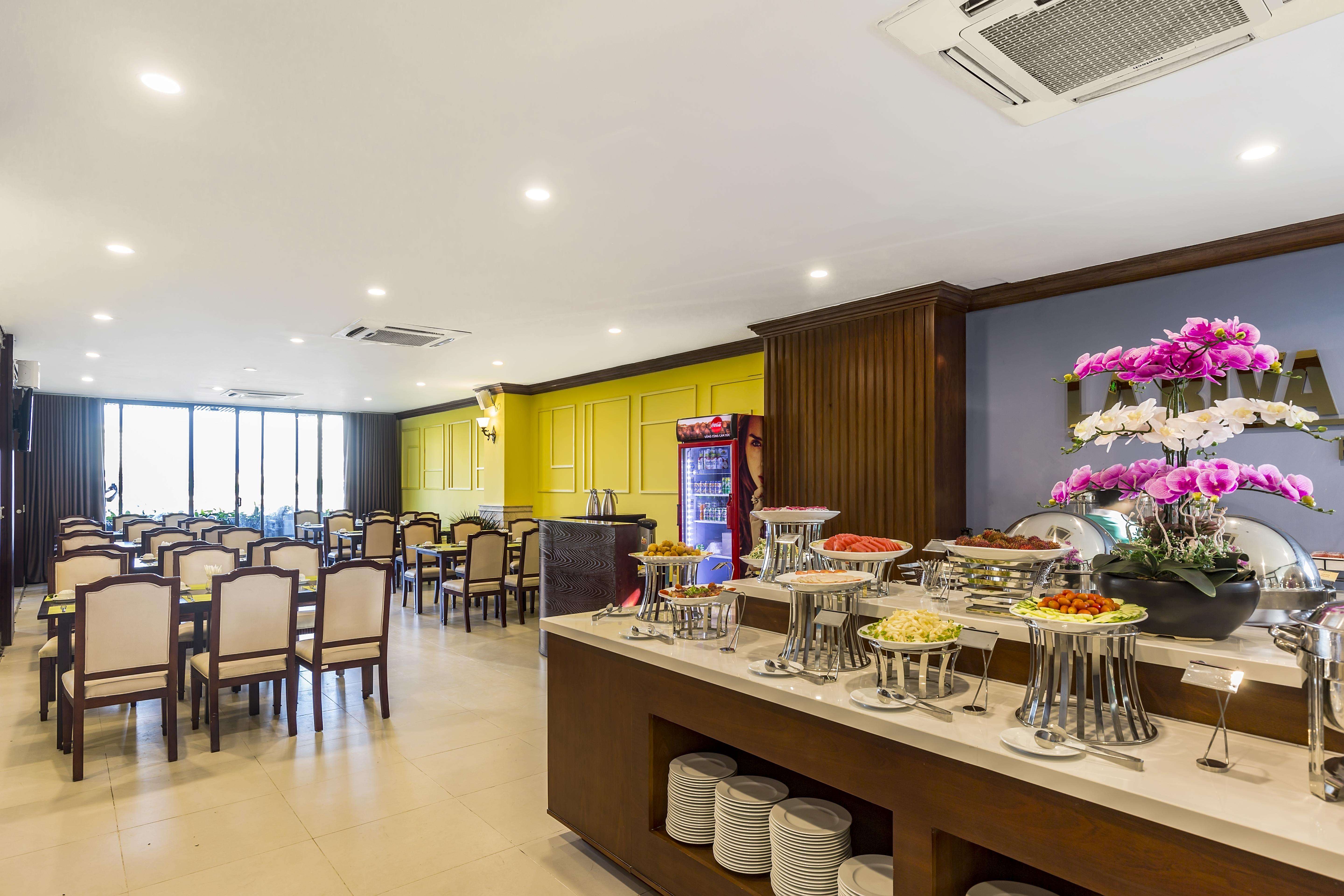 Ibiza Riverfront Da Nang Hotel Powered By Aston Exterior photo