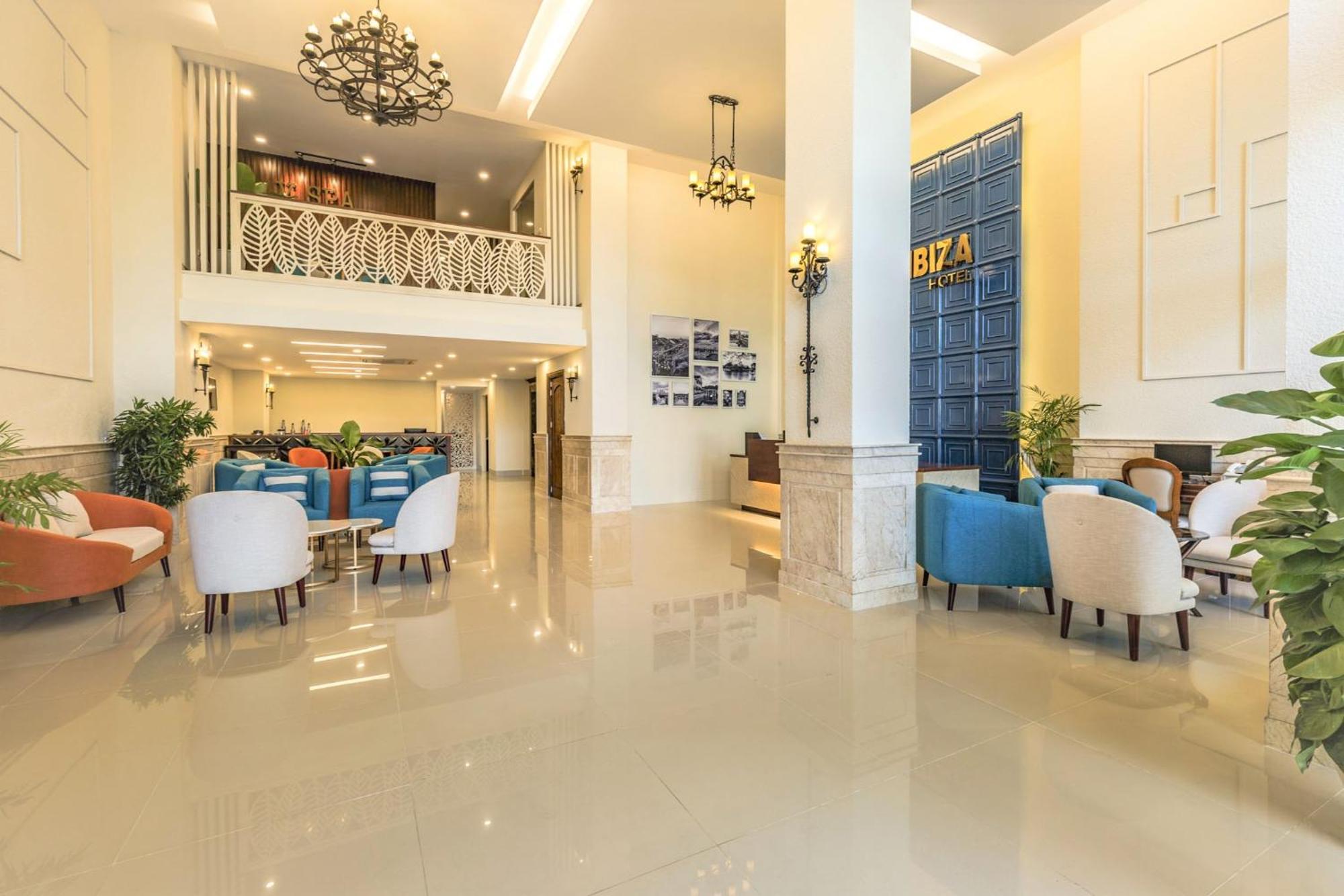 Ibiza Riverfront Da Nang Hotel Powered By Aston Exterior photo