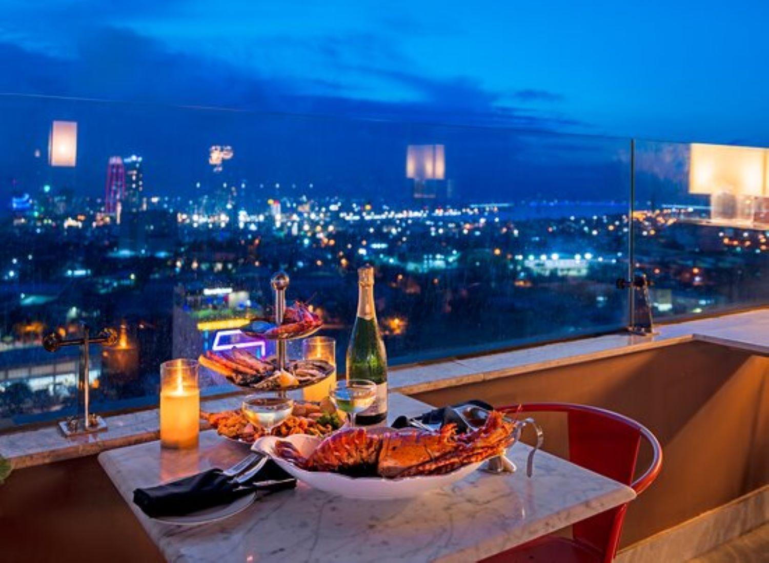 Ibiza Riverfront Da Nang Hotel Powered By Aston Exterior photo