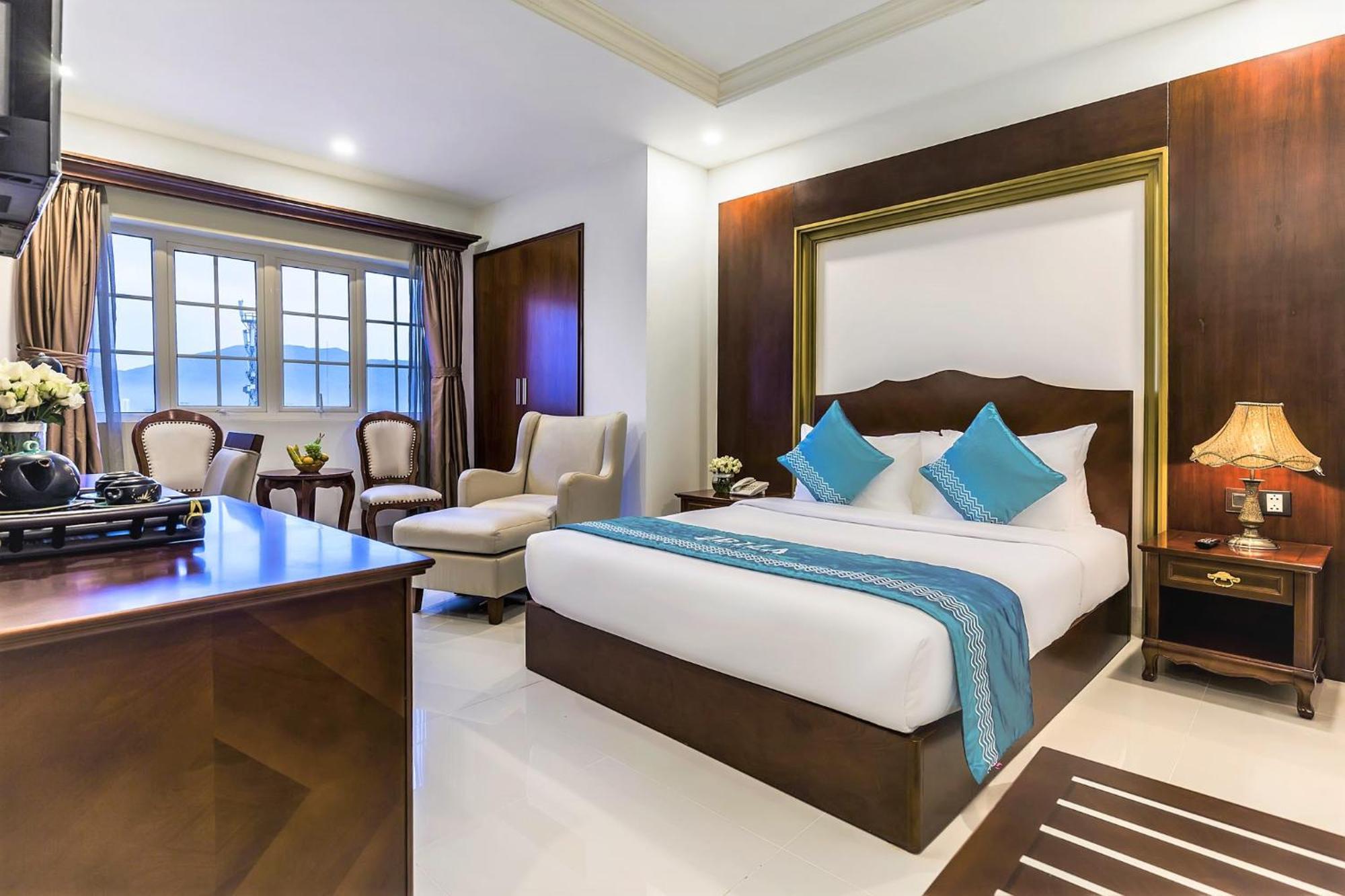 Ibiza Riverfront Da Nang Hotel Powered By Aston Exterior photo