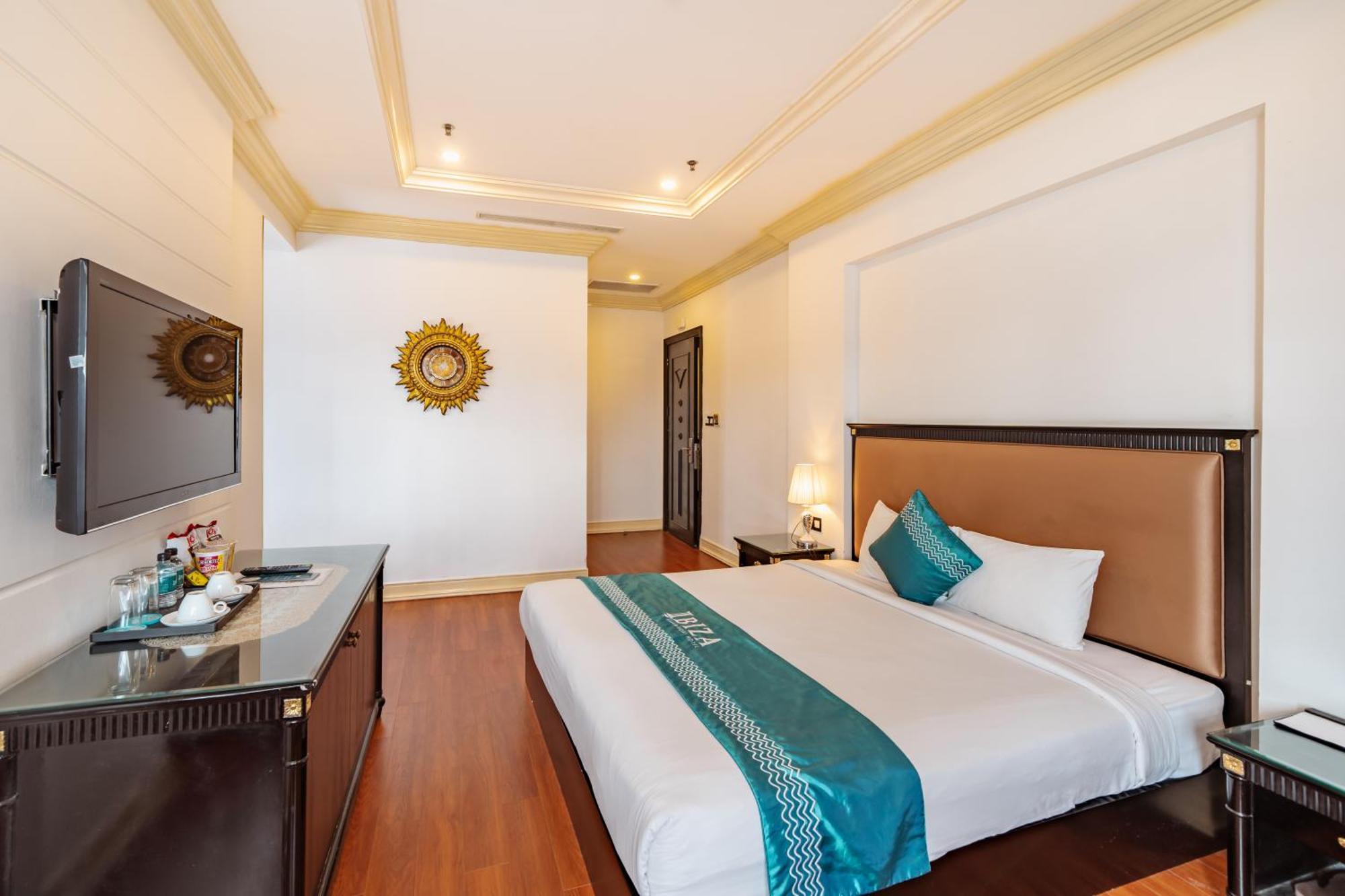 Ibiza Riverfront Da Nang Hotel Powered By Aston Exterior photo