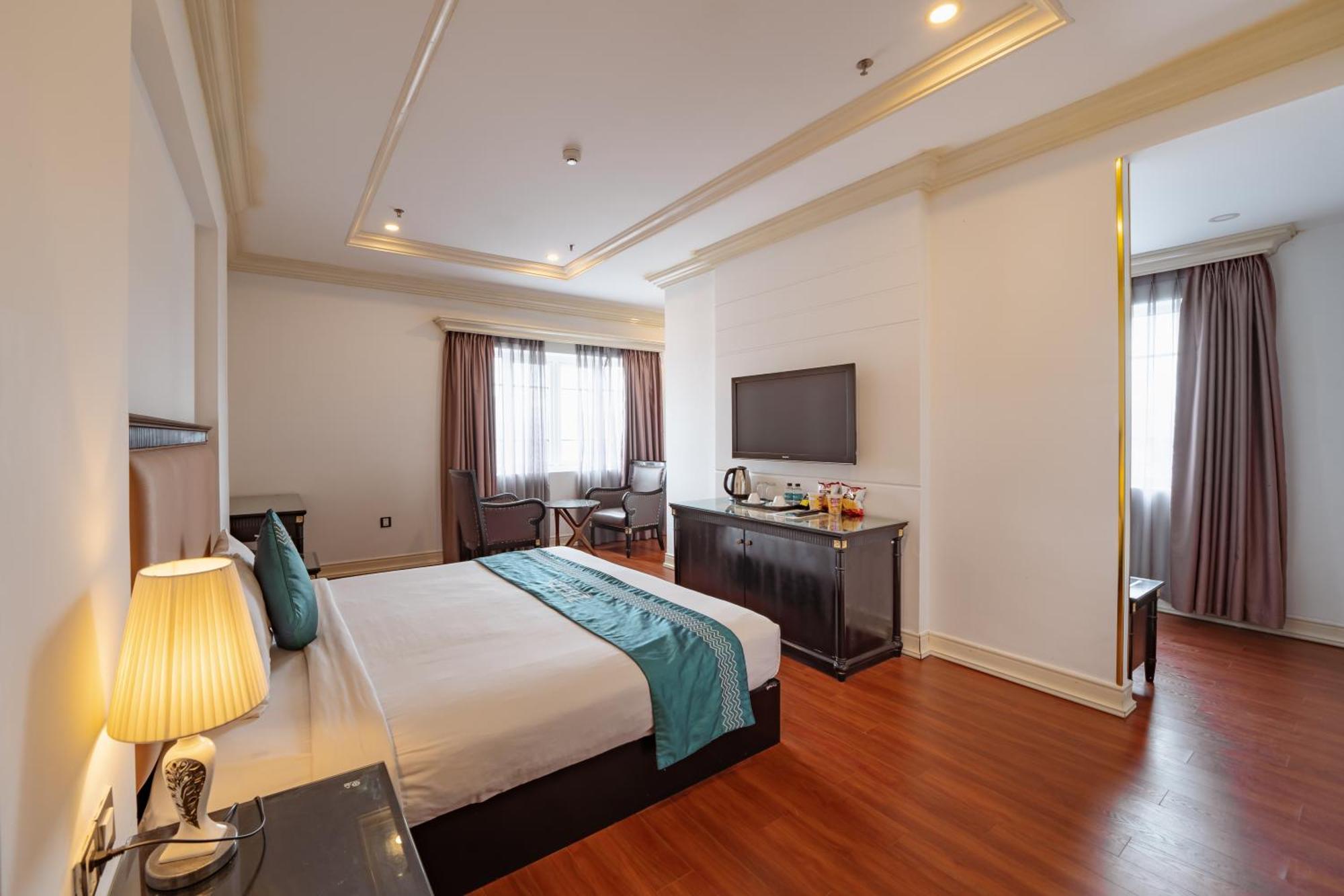 Ibiza Riverfront Da Nang Hotel Powered By Aston Exterior photo