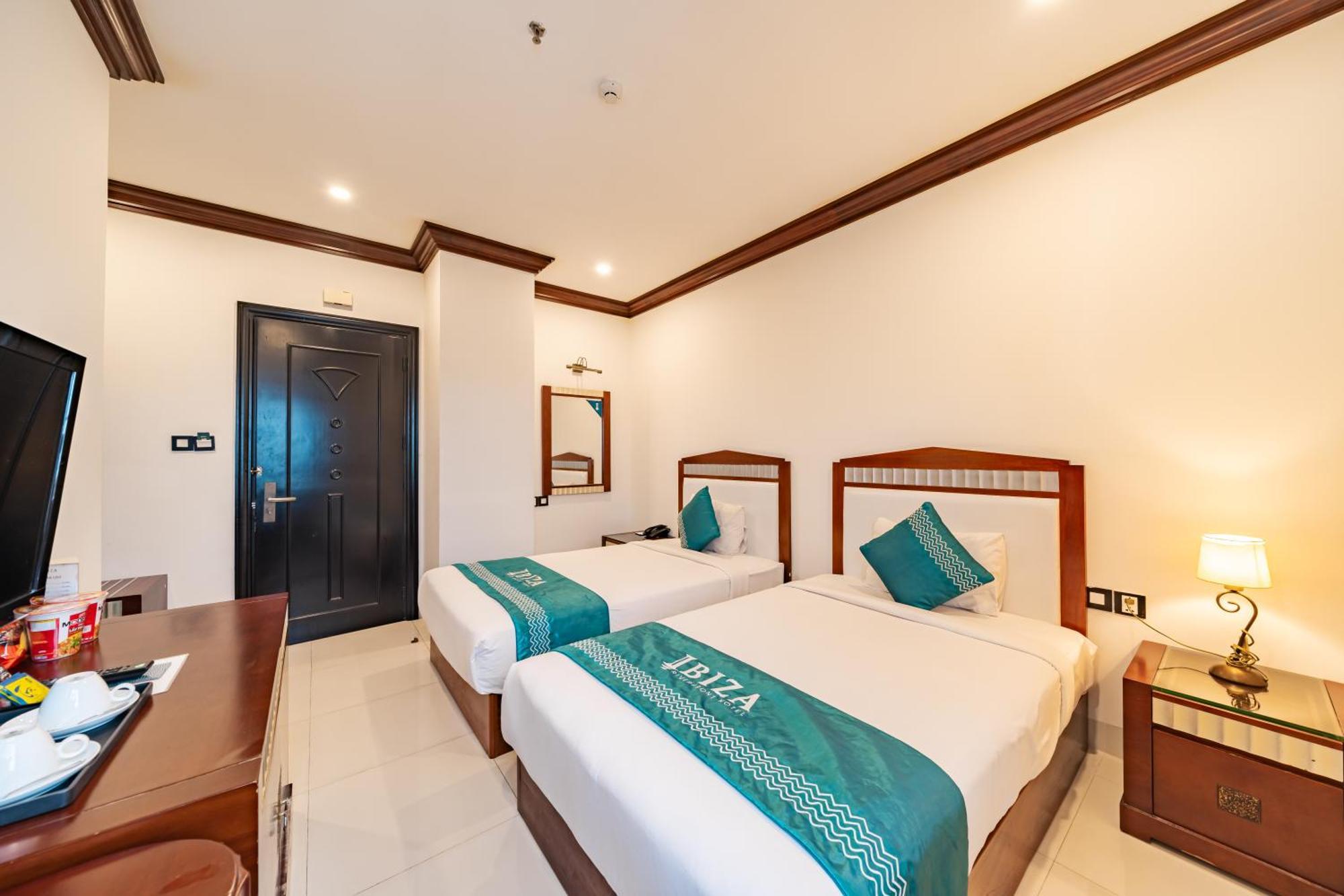 Ibiza Riverfront Da Nang Hotel Powered By Aston Exterior photo